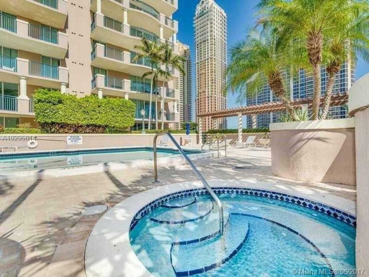 Stylish Modern 2Bd/2Bth Apt. Min To Beach Miami Beach Extérieur photo